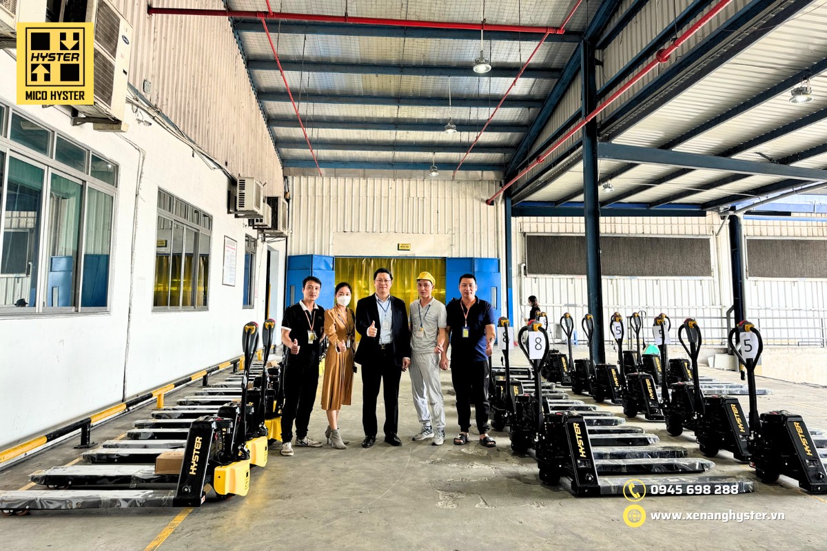 bàn giao xe nâng tay điện PC1.5 Hyster, xe nâng tay điện PC1.5 Hyster chính hãng, tìm mua xe nâng điện PC1.5 Hyster